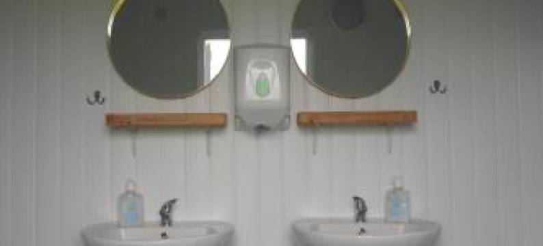 Unfurnished Bell Tent Close to Swc Path图片