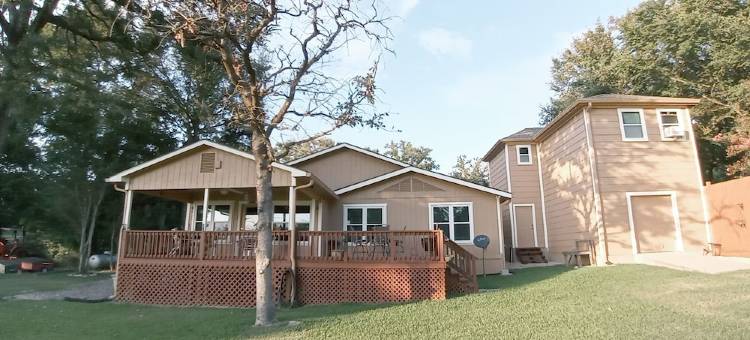 Lakehouse retreat图片