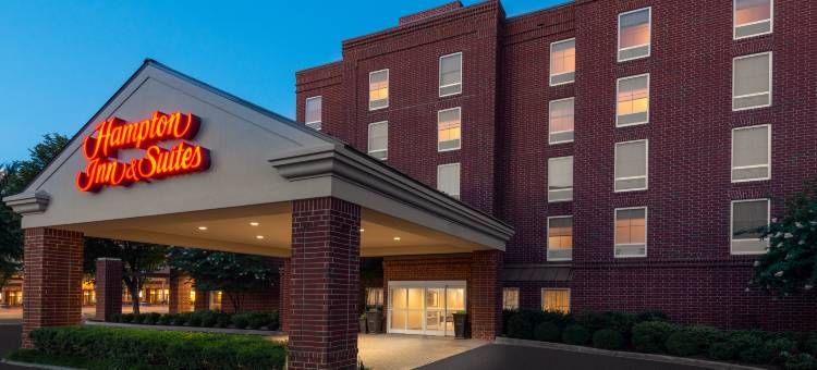 夏洛茨维尔-大学区欢朋套房酒店(Hampton Inn & Suites Charlottesville-at the University)图片