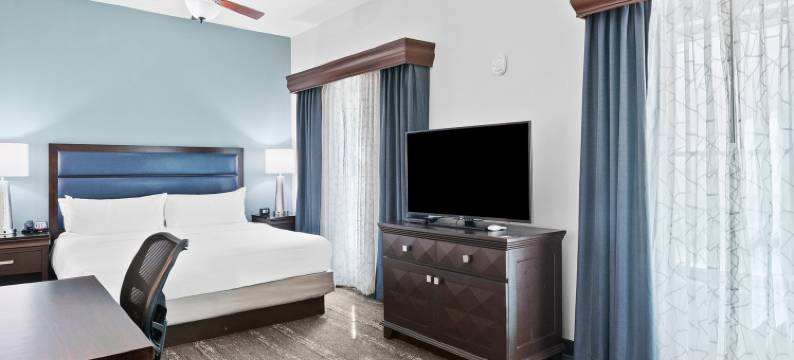 劳德代尔堡机场邮轮码头Homewood Suites by Hilton(Homewood Suites by Hilton Ft. Lauderdale Airport and Cruise Port)图片