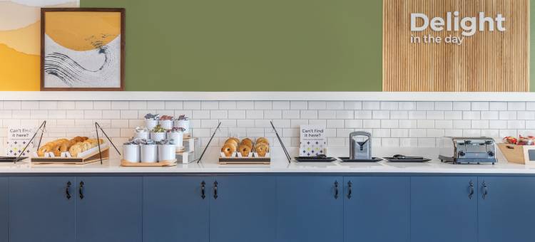 Spark by Hilton Charlotte Tyvola I-77图片