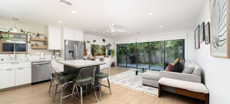 现代-长滩市中心度假屋!(Modern Home - steps from downtown LB!)图片