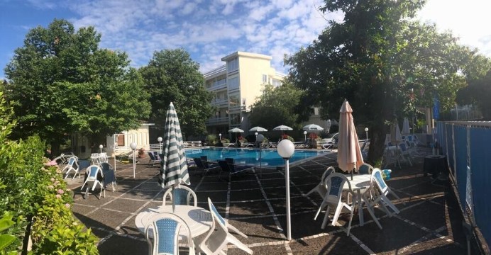 Mondial Park HotelOver view