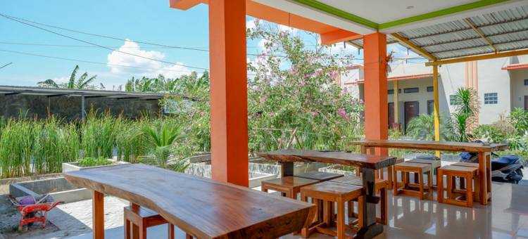 红多兹酒店-近塔图拉英雄公墓(RedDoorz Near Taman Makam Pahlawan Tatura)图片