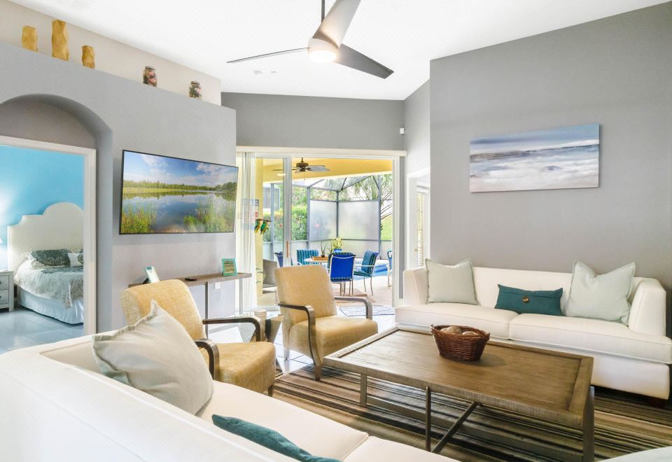 Private Pool, Spa, and Entertainment Lounge - Stunning Oasis Hotel Overview