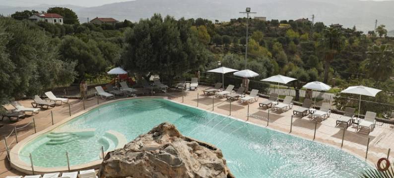 UNA HOTELS 特努塔孔特莎农场和水疗中心 科森扎(Una Hotels Tenuta Contessa Farm & Spa Cosenza)图片