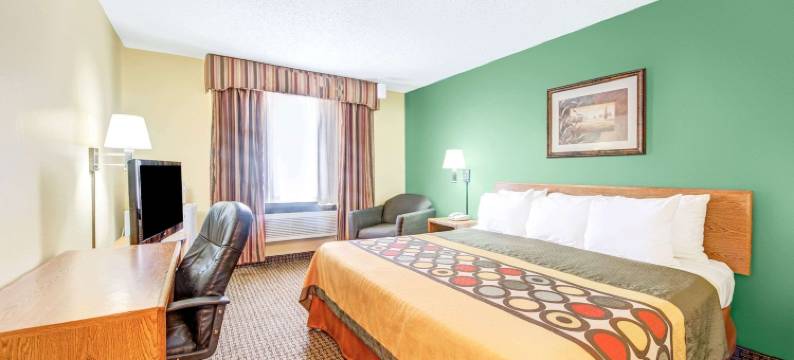 麦金尼-普莱诺区温德姆速8酒店(Super 8 by Wyndham McKinney/Plano Area)图片