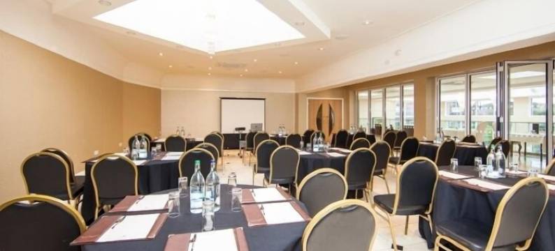 伍尔弗汉普顿公园厅酒店及水疗中心(Park Hall Hotel and Spa Wolverhampton)图片