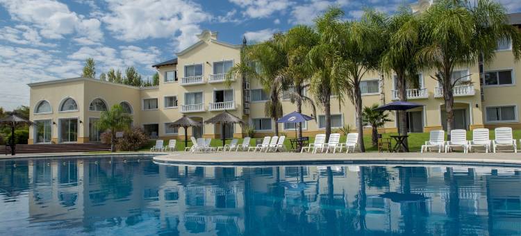 皮拉尔温德姆豪生酒店(Howard Johnson Pilar Resort Spa & Convention Center)图片