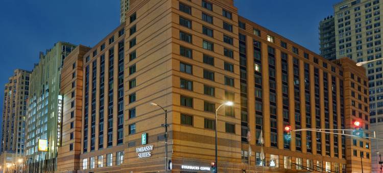 芝加哥市市区北岸希尔顿安泊酒店(Embassy Suites by Hilton Chicago Downtown River North)图片