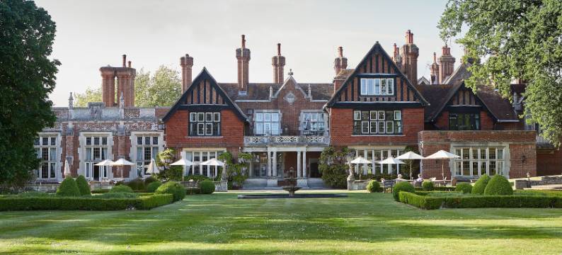 麦克唐纳艾尔莫斯苑度假村(Macdonald Elmers Court Resort)图片