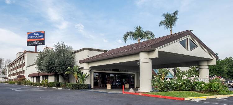 福乐顿市阿纳海姆豪生酒店及会议中心(Howard Johnson by Wyndham Fullerton/Anaheim Conference Cntr)图片