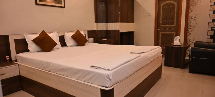 吉塔恩贾莉酒店马尔达(Hotel Gitanjali Maldah)图片