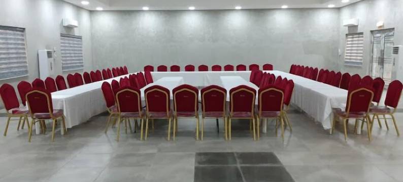 卢什维尔套房酒店(Lushville Hotel & Suites)图片