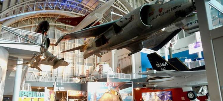 巴克罗平房巴克罗平房逃离海滩2分钟(Buckroe Bungalow Buckroe Bungalow Escape to the Beach 2mins Away)图片