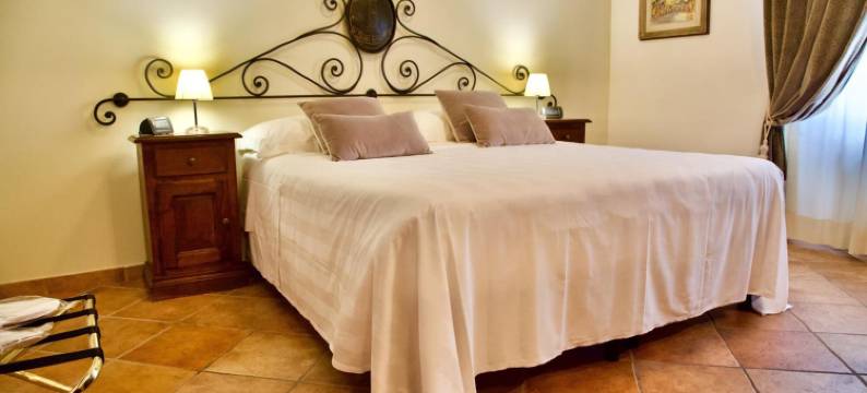 红色灯塔酒店(Faro Rosso)图片