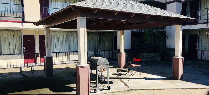 特克萨卡纳行政汽车旅馆(Executive Inn Texarkana)图片