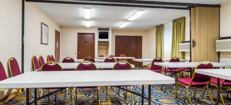 莱西I-5凯艺套房酒店(Quality Inn & Suites Lacey Olympia)图片