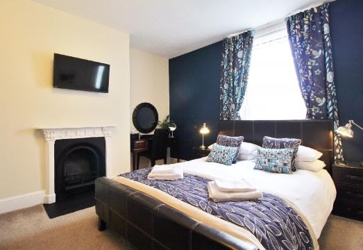 Rosslyn HouseHotel Overview