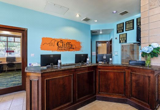 The Cliffs at Peace Canyon Hotel Overview