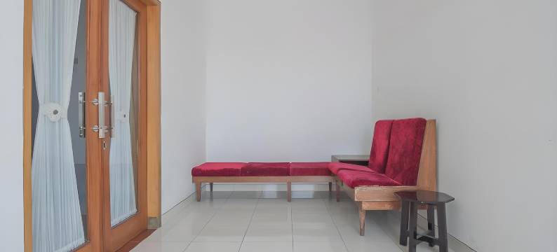 红多兹Plus酒店-近阿伦阿伦库宁冈(RedDoorz Plus Near Alun Alun Kuningan)图片