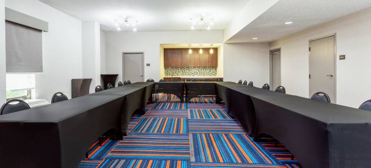 奥兰多国际机场欢朋酒店(Hampton Inn Orlando-International Airport)图片