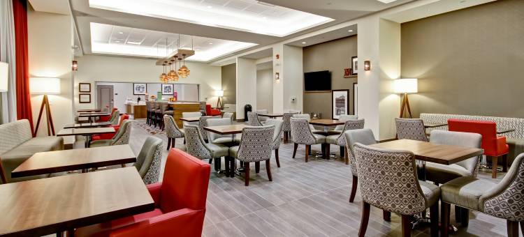 梅迪辛哈特欢朋套房酒店(Hampton Inn & Suites by Hilton Medicine Hat)图片