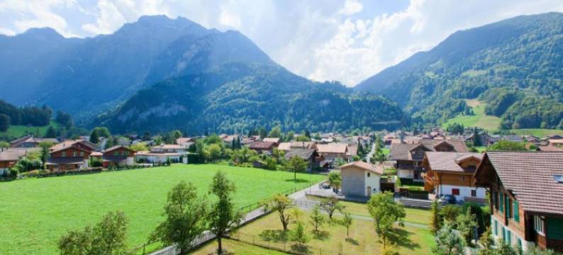 Chalet in Wilderswil with Jungfrau Views图片