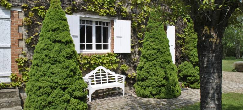 Mansion in Charrin by Loire with Pool图片