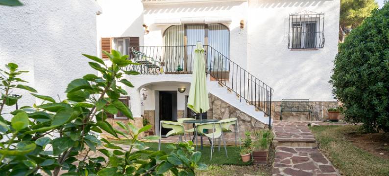 Apartment in Spain near Scenic Coastline图片