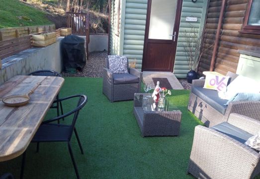 2 Bed Cottage Sleeps 4 -Private Garden -Pets Okay Hotel Overview
