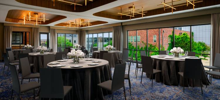 希尔顿绣锦藏品 诺布尔曼 沃斯堡(The Nobleman Fort Worth, Tapestry Collection by Hilton)图片