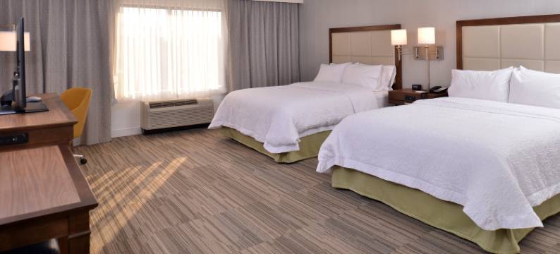 安阿伯西欢朋套房酒店(Hampton Inn & Suites Ann Arbor-West)图片