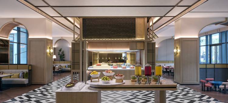 上海缤纷里希尔顿嘉悦里酒店图片