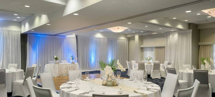 可可比奇海滩卡纳维拉尔角万怡酒店(Courtyard Cocoa Beach Cape Canaveral)图片