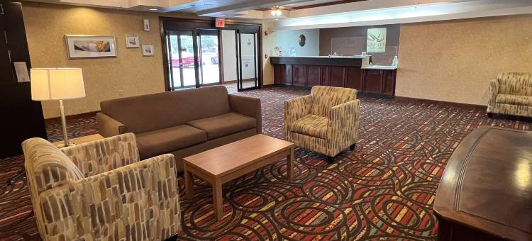 品质套房酒店米德兰北环路250(Quality Suites Midland North Loop 250)图片