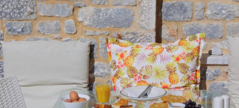 海边的Lithos(Lithos By The Sea)图片