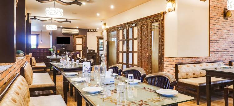 Super Townhouse Oak Prabhat Road Formerly Hotel Royalty图片