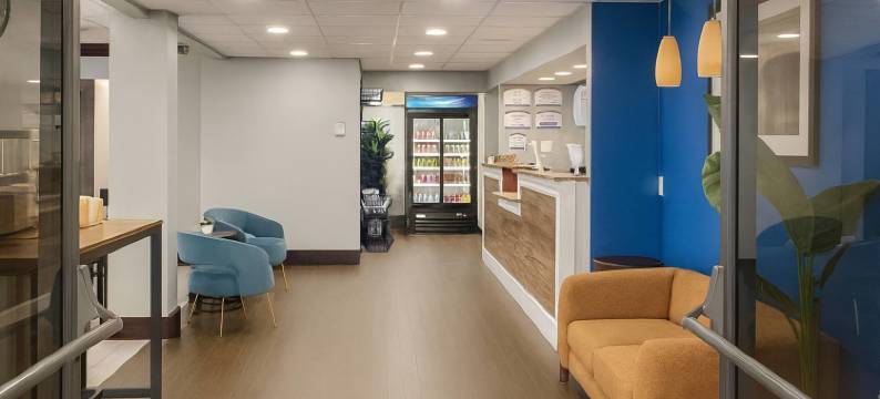 费耶特维尔呗盟酒店(Baymont by Wyndham Fayetteville)图片