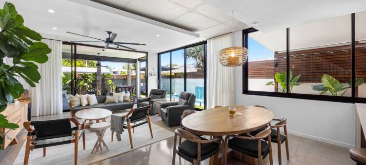 宽敞的三卧室静居，带烧烤和泳池(Spacious 3-bedroom Retreat With BBQ and Pool)图片