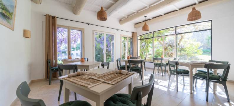 拉加里格酒店(Hotel La Garrigue & Pool)图片