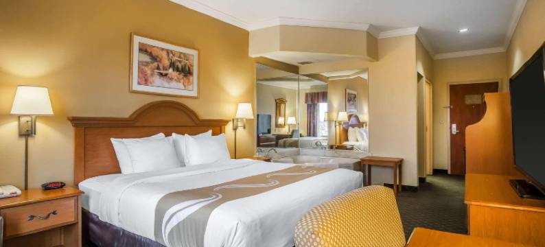 塔勒阔罗德威酒店(Quality Inn Tahlequah South)图片