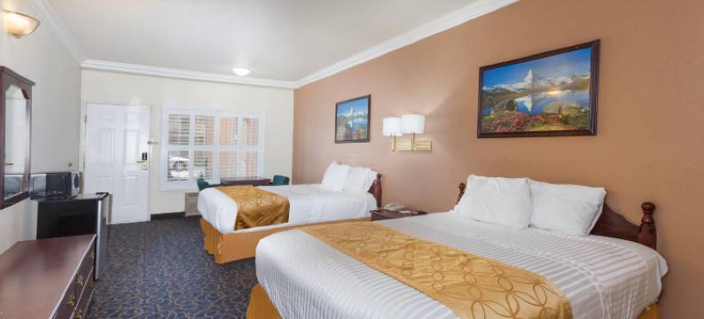 南盖特戴斯套房酒店(Days Inn & Suites by Wyndham South Gate)图片