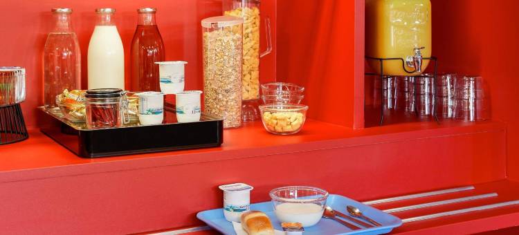 hotelF1 亚维侬中心库尔蒂纳 TGV 火车站酒店(hotelF1 Avignon Centre Courtine Gare TGV)图片