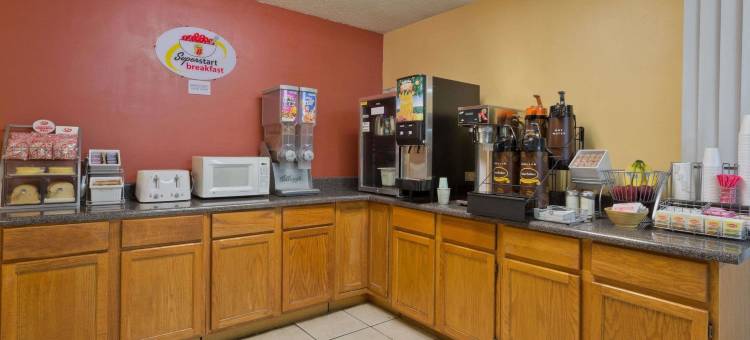 奇普利温德姆速8酒店(Super 8 by Wyndham Chipley)图片