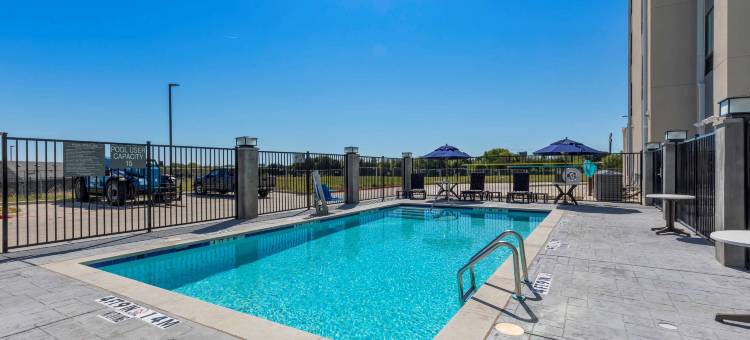 舒适酒店及套房巴尔奇斯普林斯 - 达拉斯东南(Comfort Inn & Suites Balch Springs - SE Dallas)图片