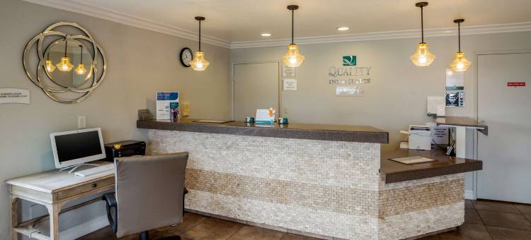 埃尔卡洪圣地亚哥东凯艺套房酒店(Quality Inn & Suites El Cajon San Diego East)图片