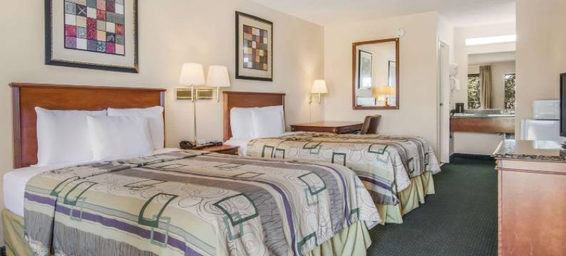 罗德威套房旅馆(Rodeway Inn & Suites)图片