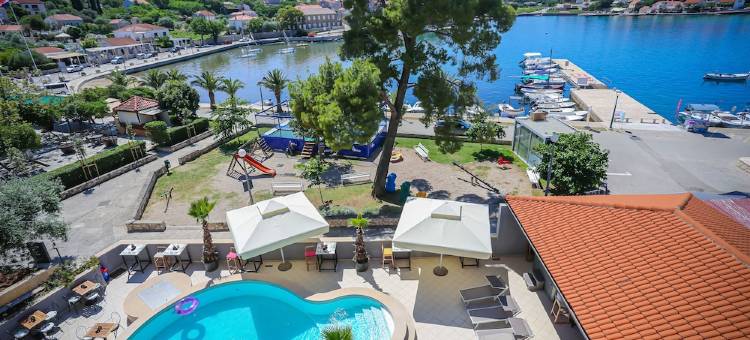 伦巴达酒店(Hotel Lumbarda)图片