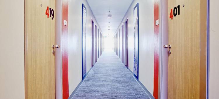 马卡蒂阿莫索洛红色星球酒店(Red Planet Makati Amorsolo)图片